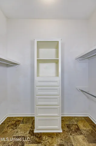 $3,250 | 3099 East Fairway Drive, Brandon, MS 39047