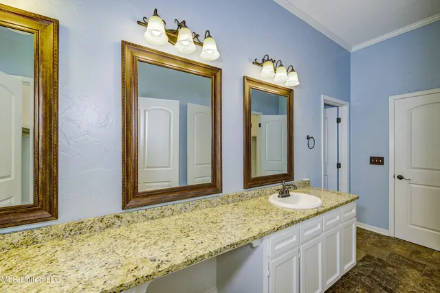 $3,250 | 3099 East Fairway Drive, Brandon, MS 39047