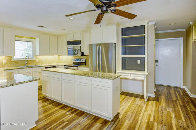 $3,250 | 3099 East Fairway Drive, Brandon, MS 39047