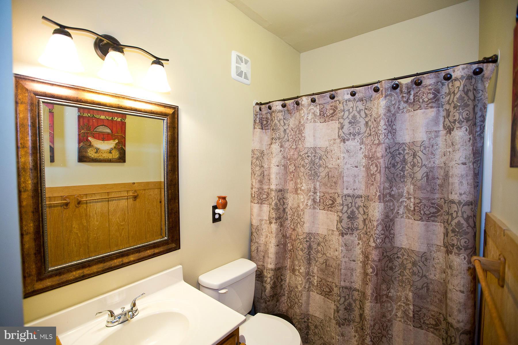 2704 Lookout Road Haymarket, VA 20169 - Photo 15 of 30 Bath