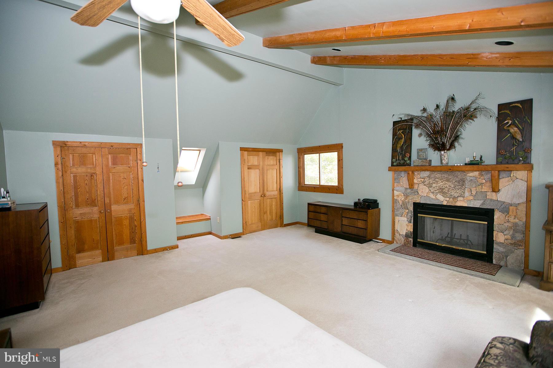 2704 Lookout Road Haymarket, VA 20169 - Photo 19 of 30 Master bedroom