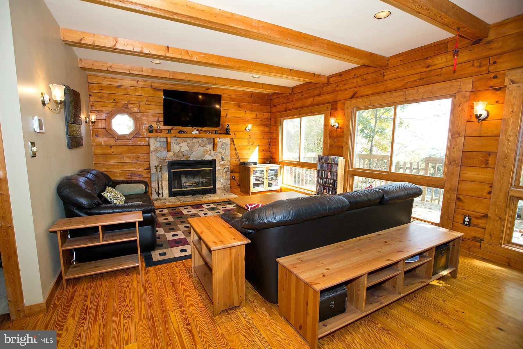2704 Lookout Road Haymarket, VA 20169 - Photo 4 of 30 Living Room