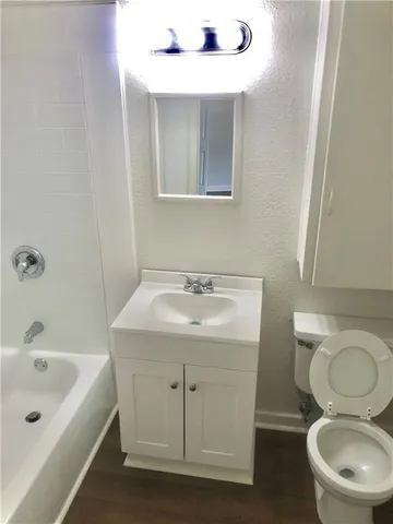 $1,400 | 706 West Yoakum Avenue, Kingsville, TX 78363