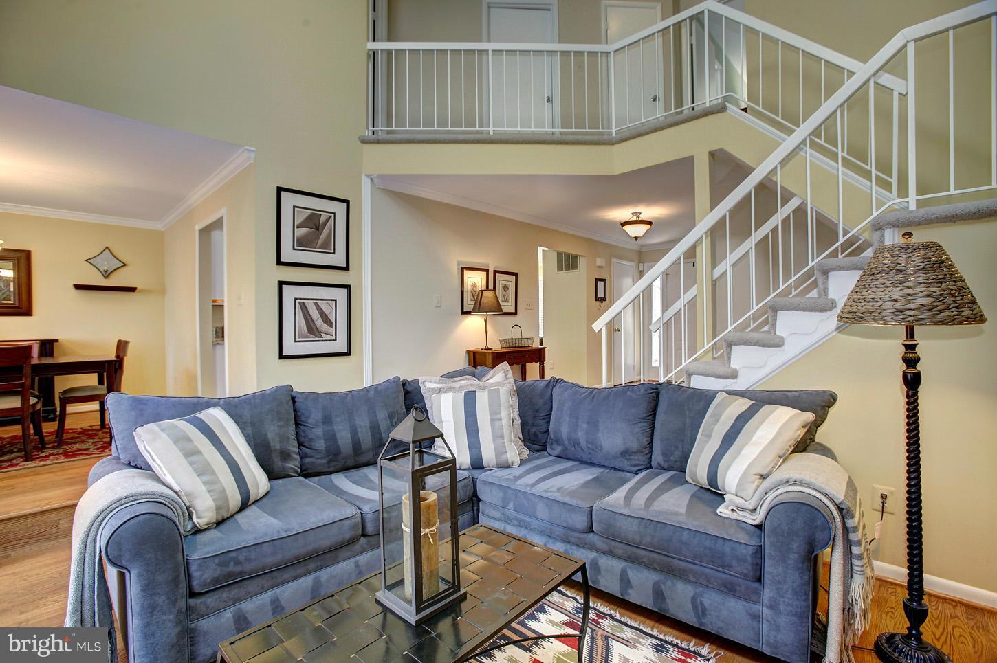 11632 Chapel Cross Way Reston, VA 20194 - Photo 6 of 30 a living room with furniture