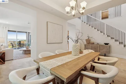 $2,599,000 | 5 Stirling Way, Hayward, CA 94542