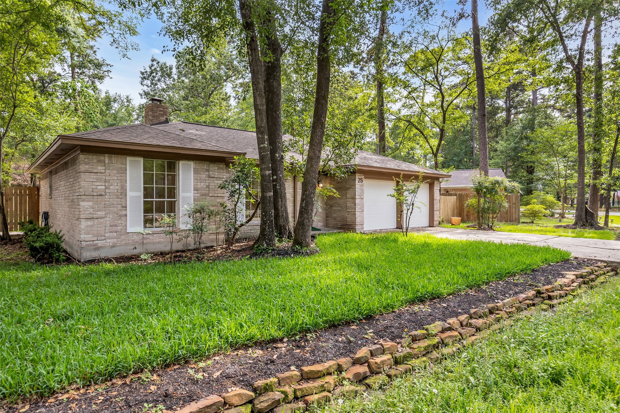 25 North Deerfoot Circle Spring, TX 77380 - Photo 2 of 25