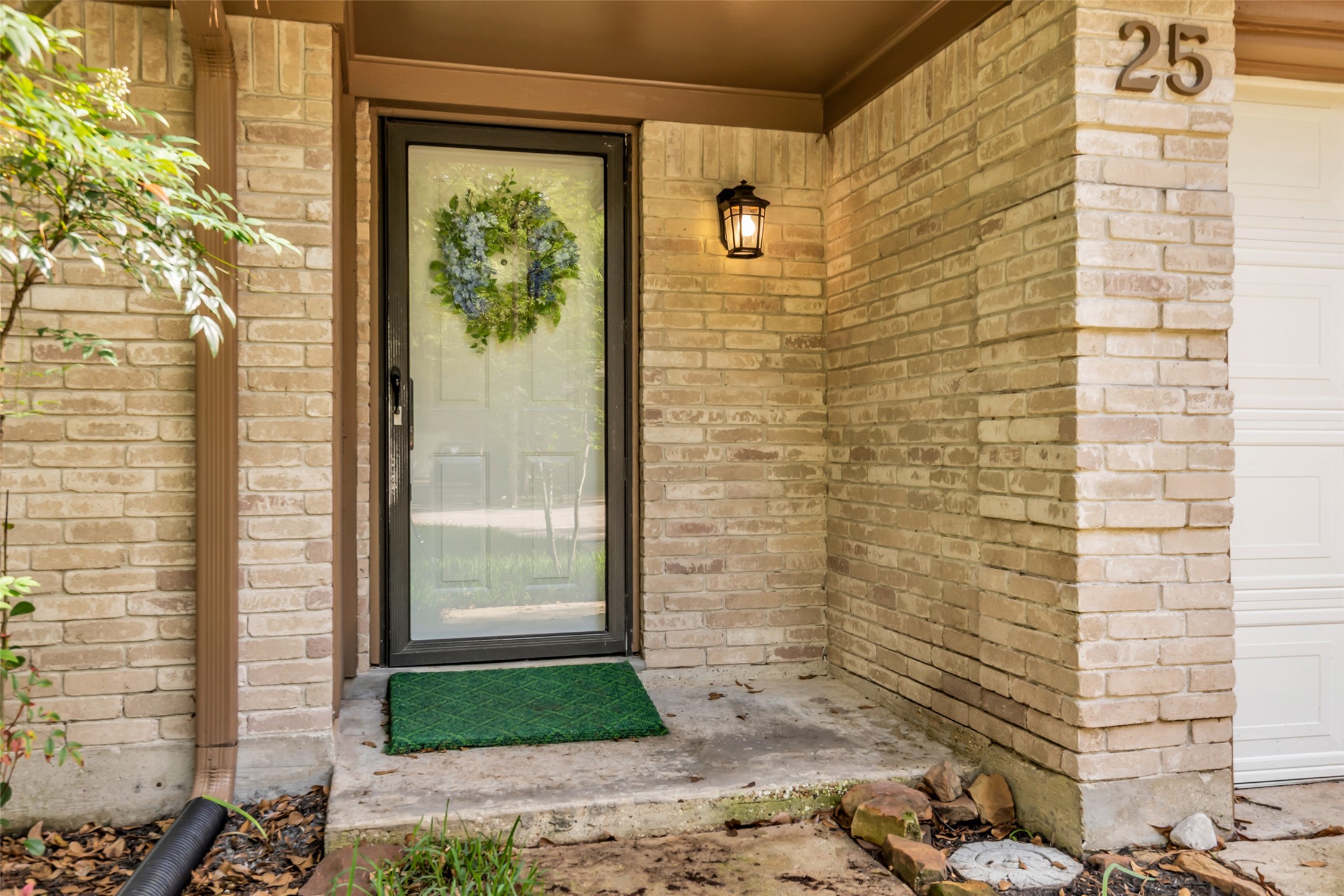 25 North Deerfoot Circle Spring, TX 77380 - Photo 3 of 25