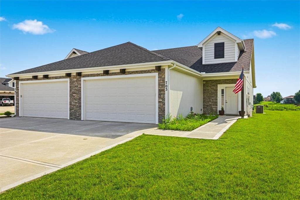 703 Ridge Drive Smithville, MO 64089 - Photo 1 of 37