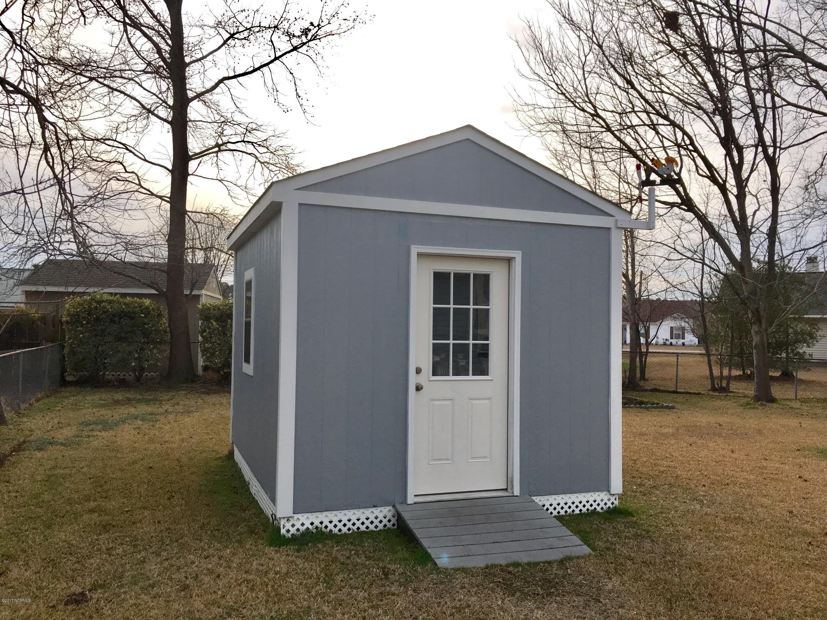 132 Manchester Road Havelock, NC 28532 - Photo 4 of 24 Storage Building