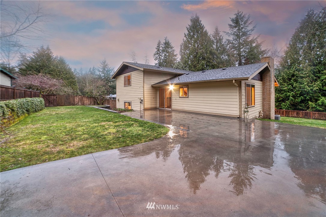 13631 196th Avenue Southeast Renton, WA 98059 - Photo 12 of 17