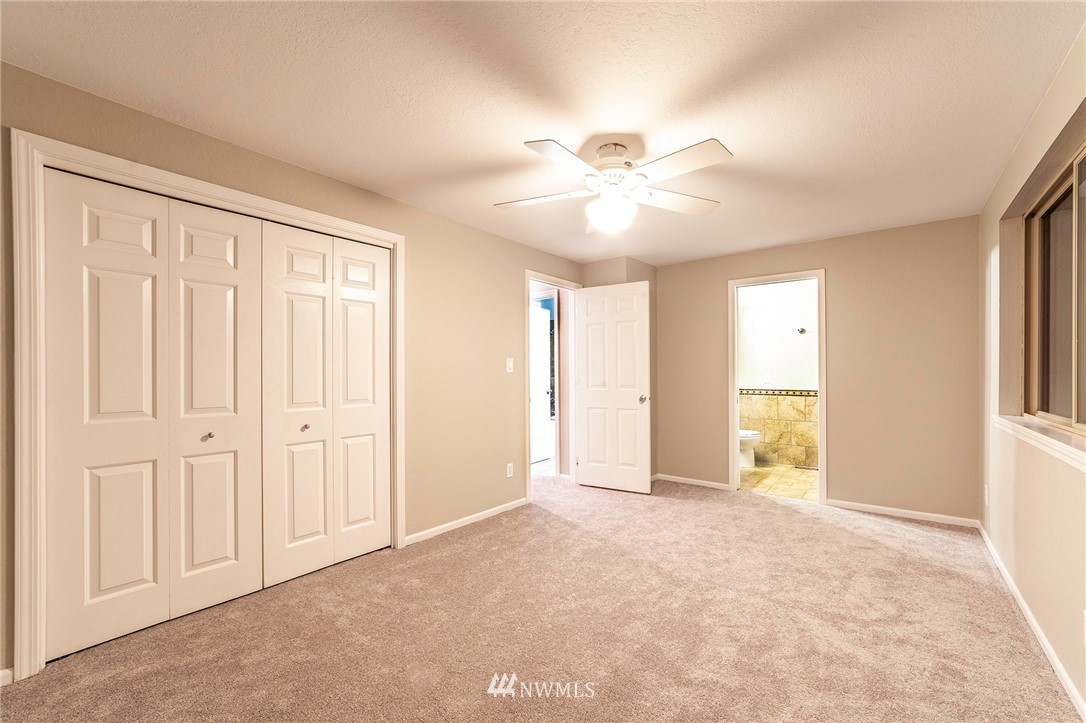 13631 196th Avenue Southeast Renton, WA 98059 - Photo 6 of 17