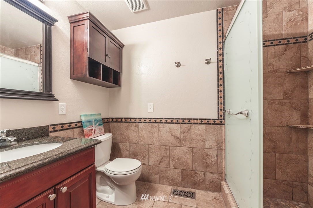 13631 196th Avenue Southeast Renton, WA 98059 - Photo 7 of 17