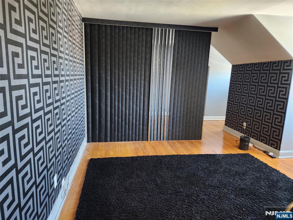 490 Beverly Road, Unit B6 Teaneck, NJ 07666 - Photo 3 of 17