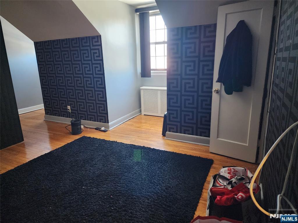 490 Beverly Road, Unit B6 Teaneck, NJ 07666 - Photo 4 of 17 a view of entryway