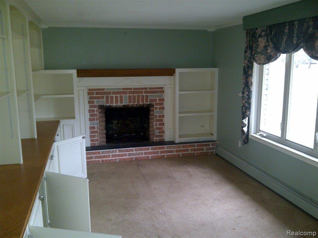 530 Willard Avenue Rochester, MI 48307 - Photo 3 of 4 Living Room