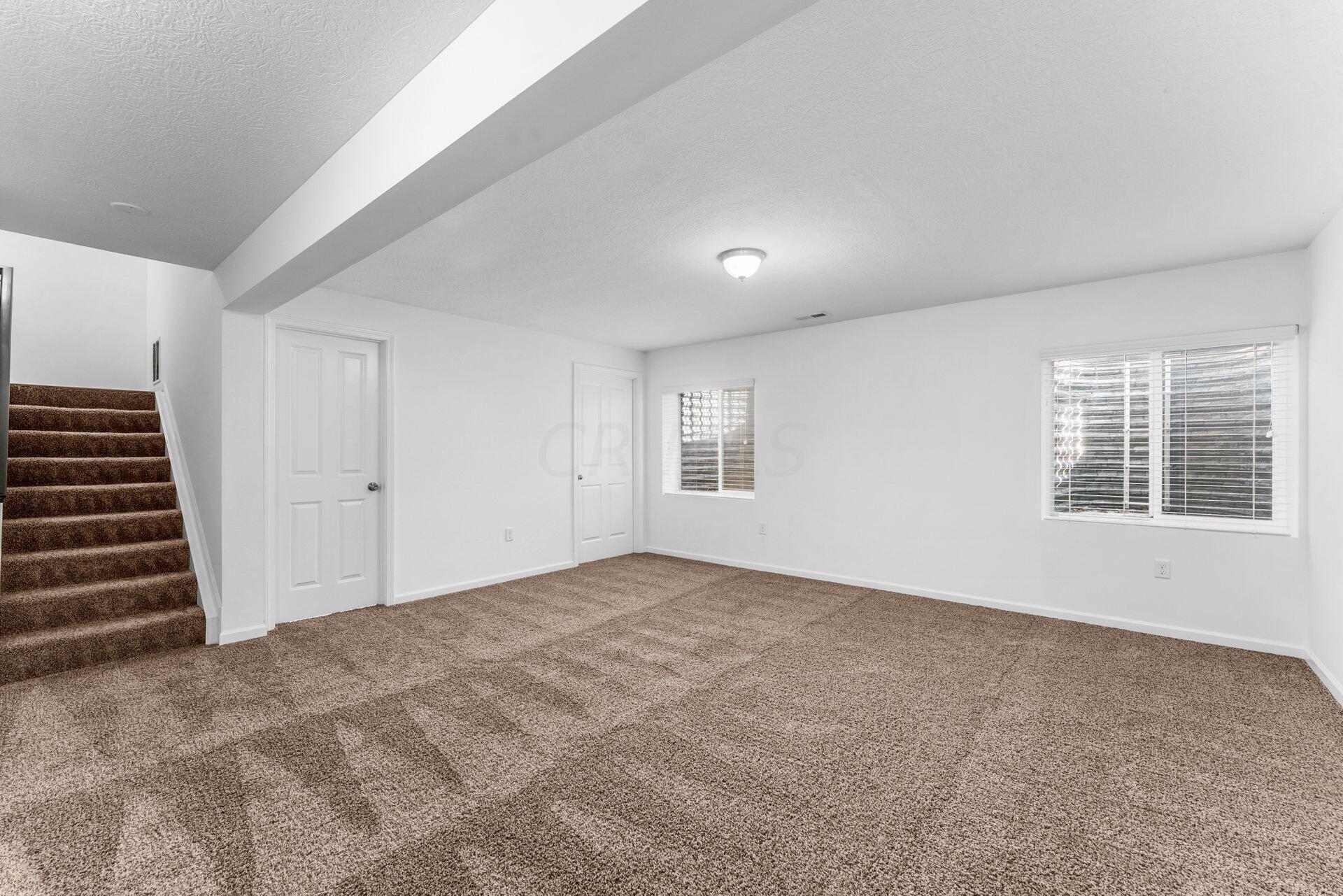7984 Ravine Run Lane Columbus, OH 43235 - Photo 35 of 46 039_4 Ravine Run Drive 038-
