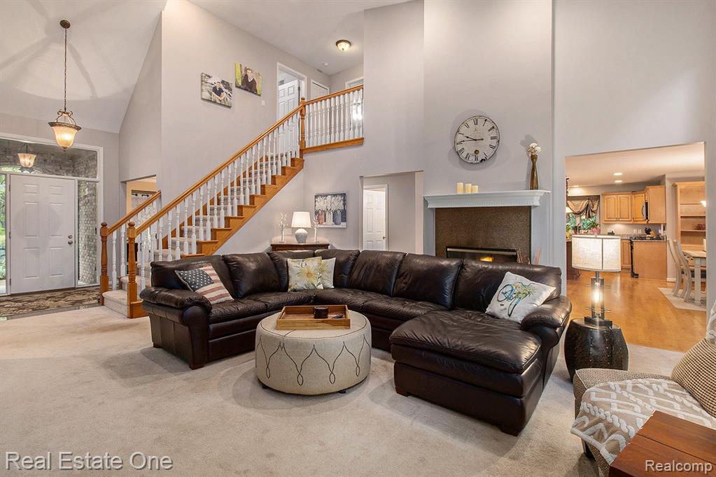 9832 Kingston Ridge Clarkston, MI 48348 - Photo 7 of 59 Gallery Image 7