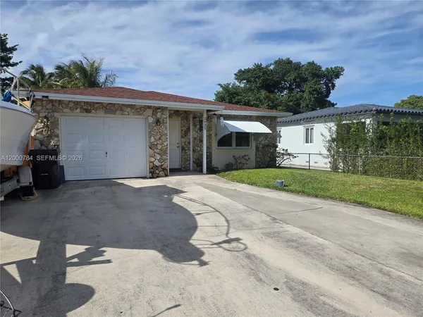 $585,000 | 2635 Taylor Street, Hollywood, FL 33020