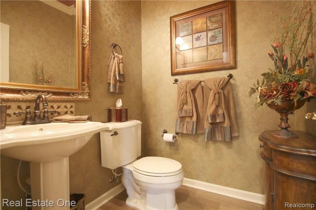 3046 Penn Court Rochester Hills, MI 48307 - Photo 6 of 38