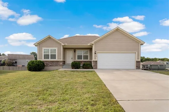 $399,900 | 26129 West 141st Court, Olathe, KS 66061