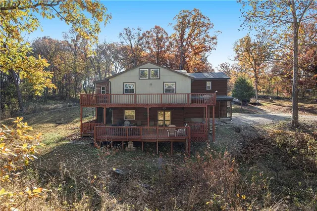 $399,777 | 615 Lake Viking Terrace, Gallatin, MO 64640