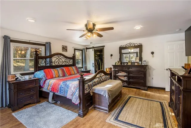 $399,777 | 615 Lake Viking Terrace, Gallatin, MO 64640