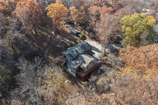 $399,777 | 615 Lake Viking Terrace, Gallatin, MO 64640