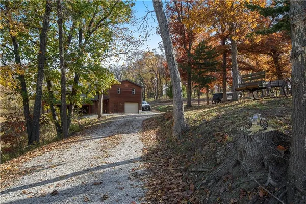 $399,777 | 615 Lake Viking Terrace, Gallatin, MO 64640