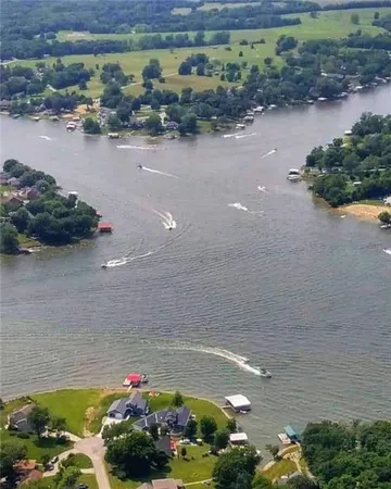 $399,777 | 615 Lake Viking Terrace, Gallatin, MO 64640