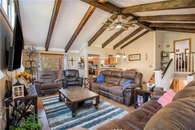 $399,777 | 615 Lake Viking Terrace, Gallatin, MO 64640