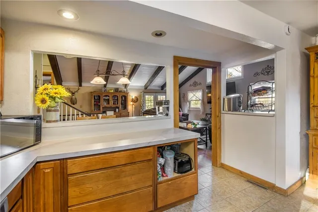 $399,777 | 615 Lake Viking Terrace, Gallatin, MO 64640