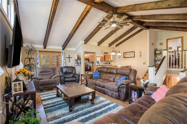 $399,777 | 615 Lake Viking Terrace, Gallatin, MO 64640