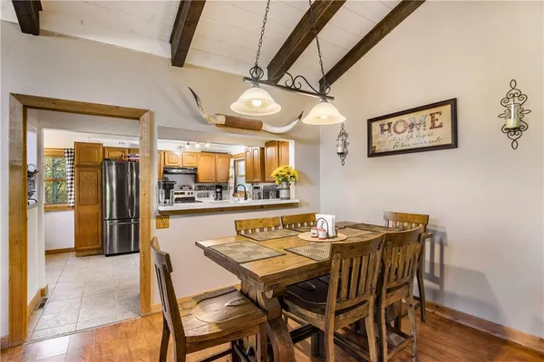 $399,777 | 615 Lake Viking Terrace, Gallatin, MO 64640