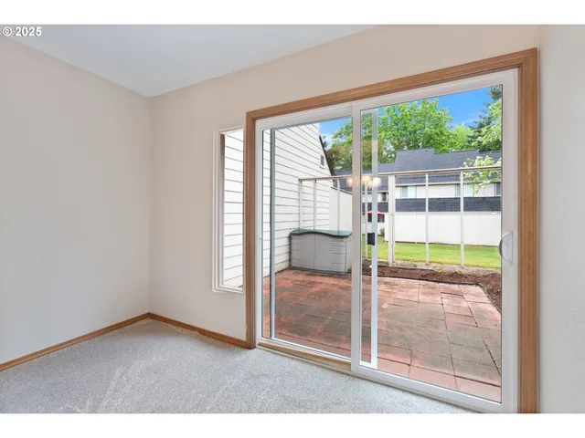 $334,950 | 251 Northeast Village Squire Avenue, Unit 15, Gresham, OR 97030