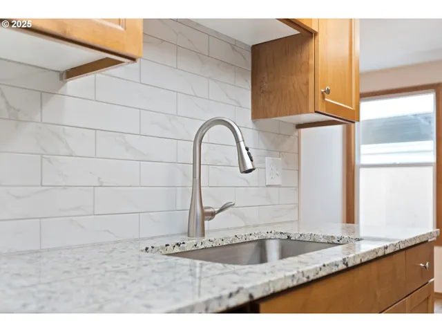 $334,950 | 251 Northeast Village Squire Avenue, Unit 15, Gresham, OR 97030