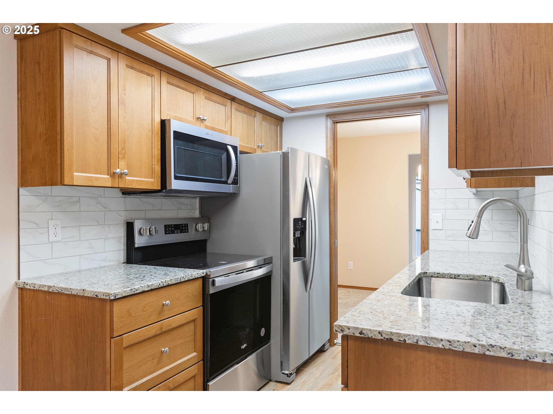 251 Northeast Village Squire Avenue, Unit 15 Gresham, OR 97030 - Photo 18 of 39