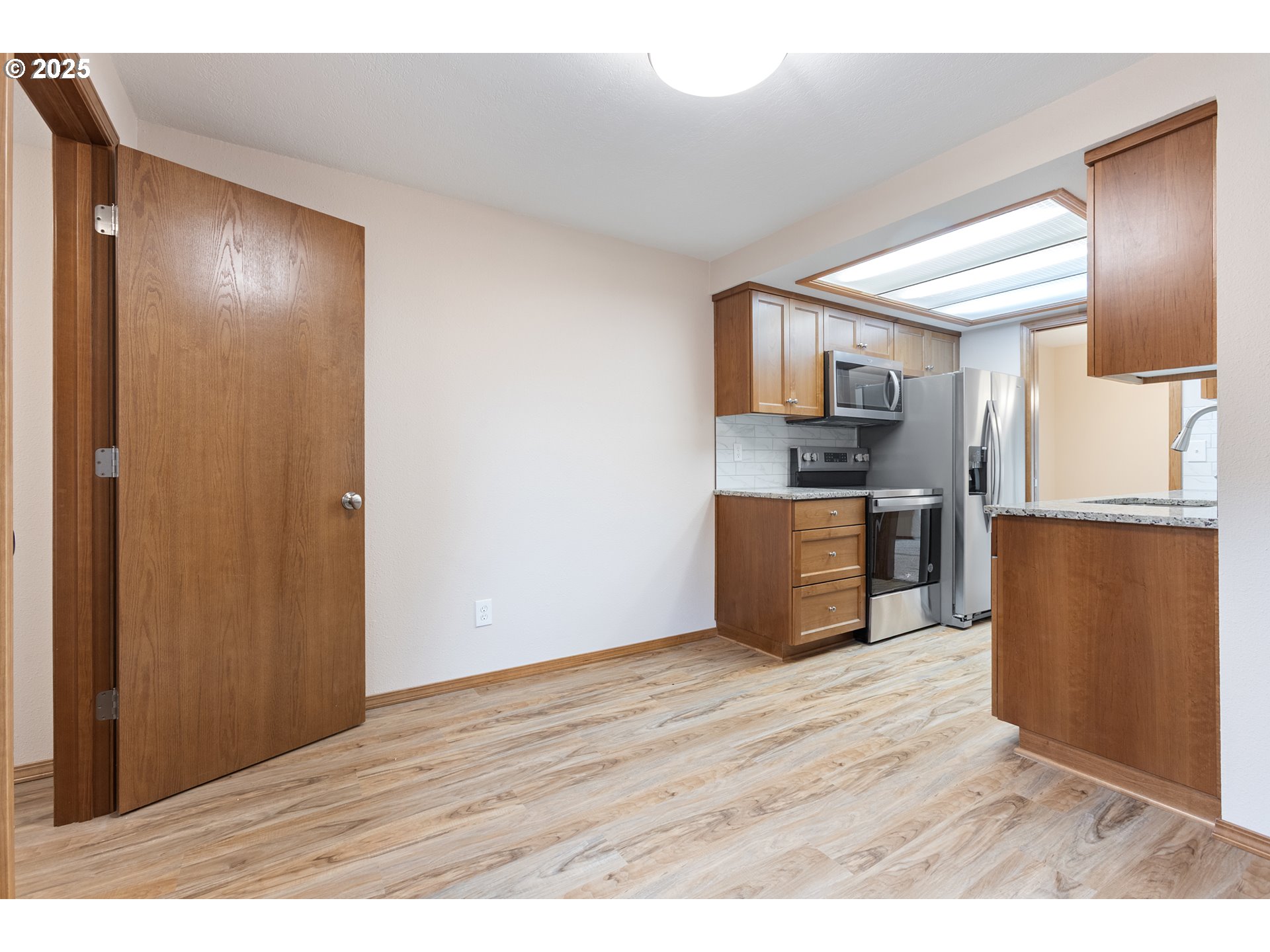 251 Northeast Village Squire Avenue, Unit 15 Gresham, OR 97030 - Photo 20 of 39