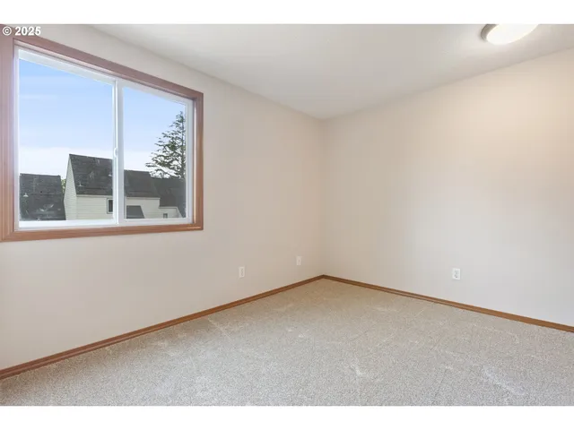 $334,950 | 251 Northeast Village Squire Avenue, Unit 15, Gresham, OR 97030