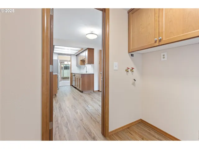 $334,950 | 251 Northeast Village Squire Avenue, Unit 15, Gresham, OR 97030