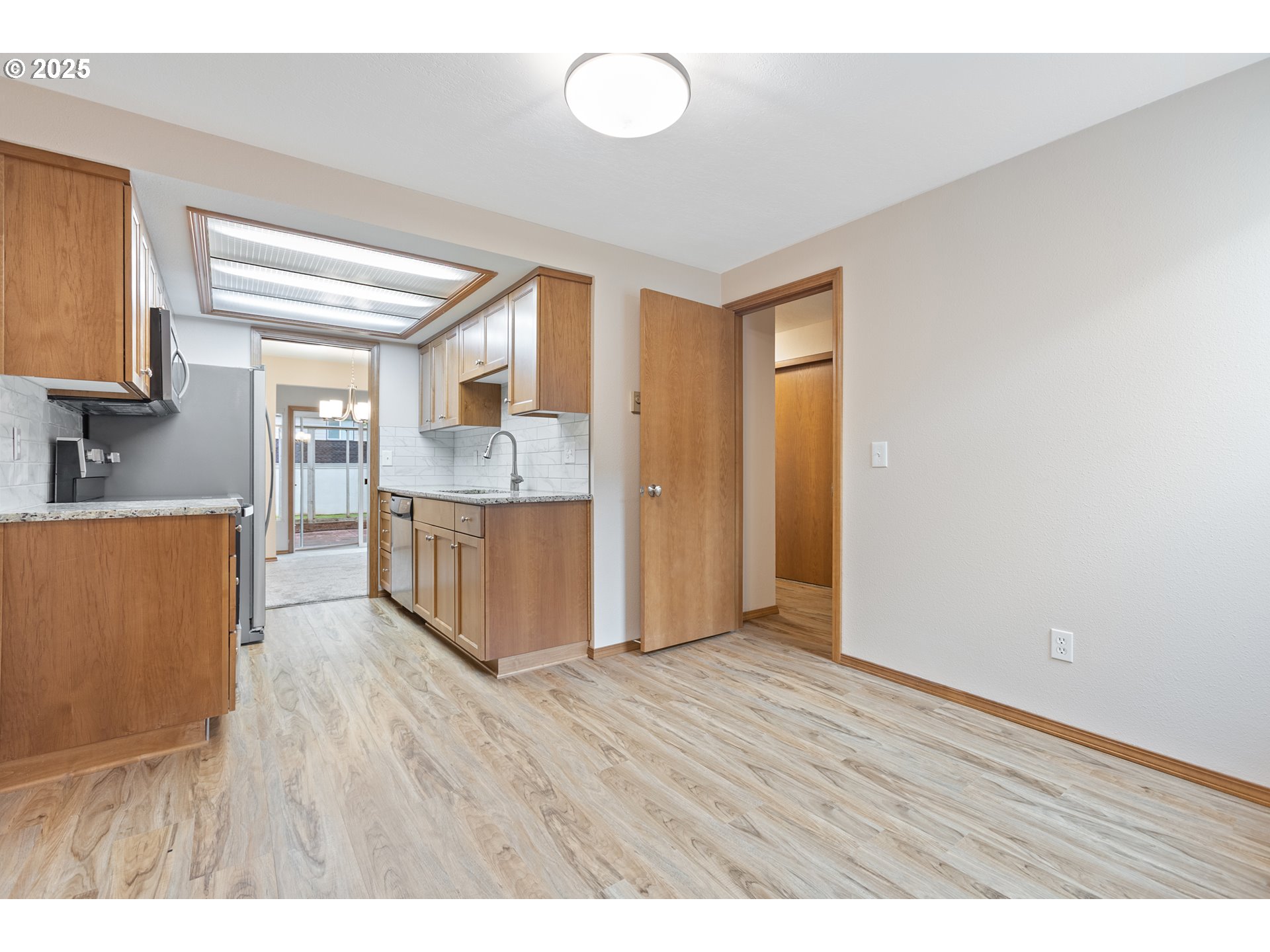 251 Northeast Village Squire Avenue, Unit 15 Gresham, OR 97030 - Photo 23 of 39