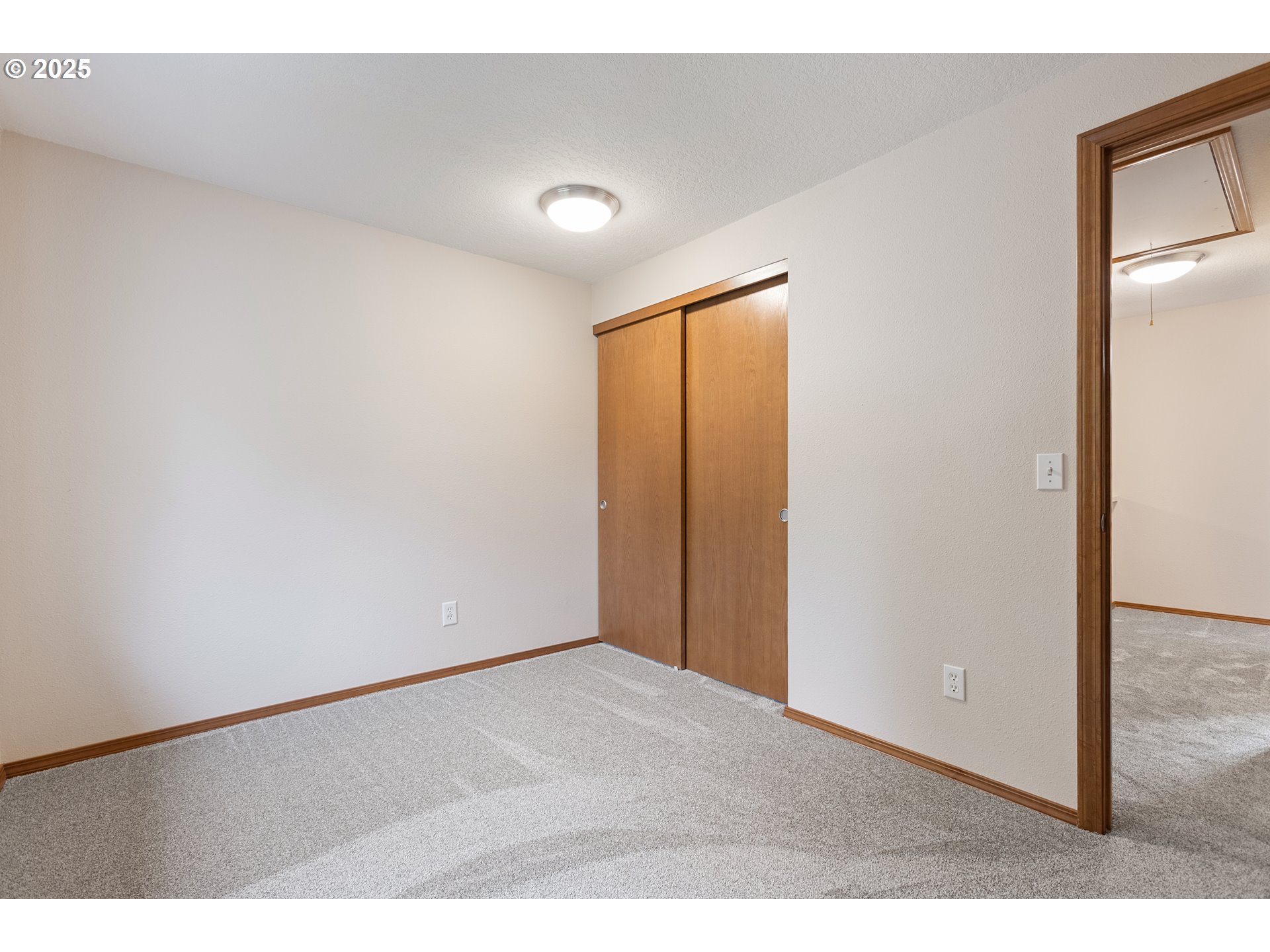 251 Northeast Village Squire Avenue, Unit 15 Gresham, OR 97030 - Photo 27 of 39