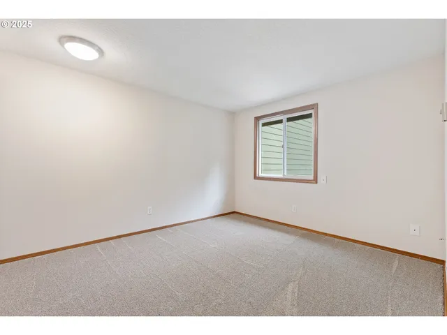 $334,950 | 251 Northeast Village Squire Avenue, Unit 15, Gresham, OR 97030