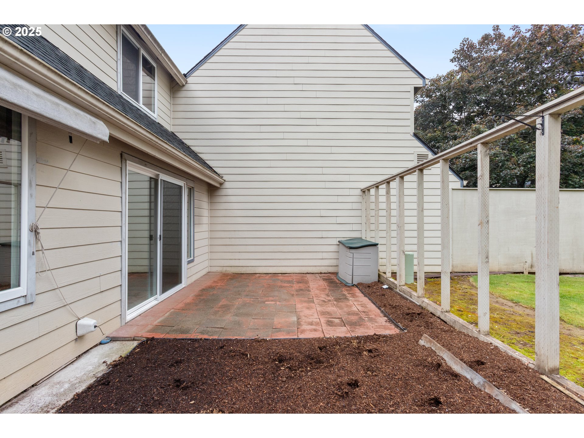 251 Northeast Village Squire Avenue, Unit 15 Gresham, OR 97030 - Photo 36 of 39