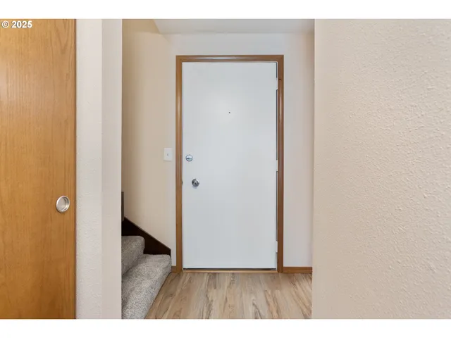 $334,950 | 251 Northeast Village Squire Avenue, Unit 15, Gresham, OR 97030