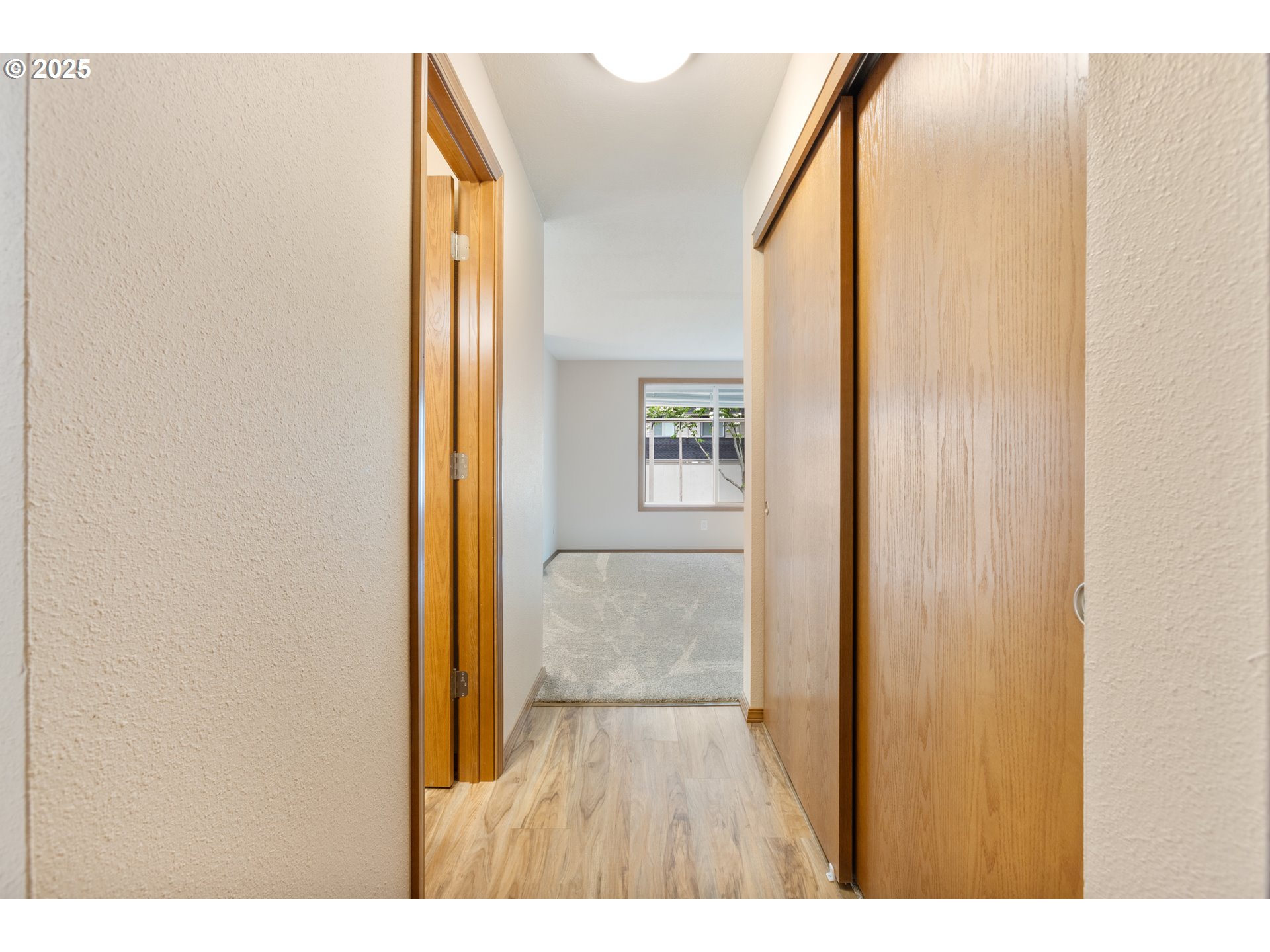 251 Northeast Village Squire Avenue, Unit 15 Gresham, OR 97030 - Photo 5 of 39