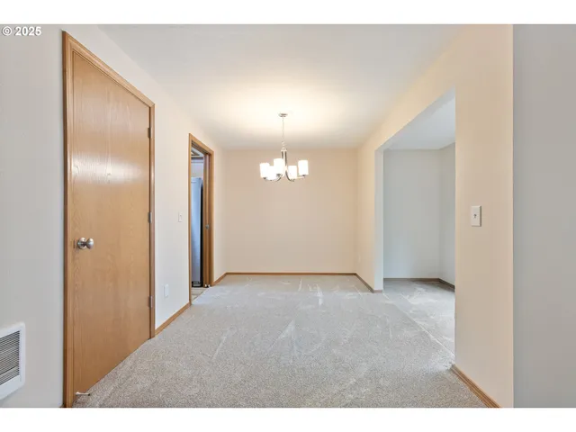 $334,950 | 251 Northeast Village Squire Avenue, Unit 15, Gresham, OR 97030