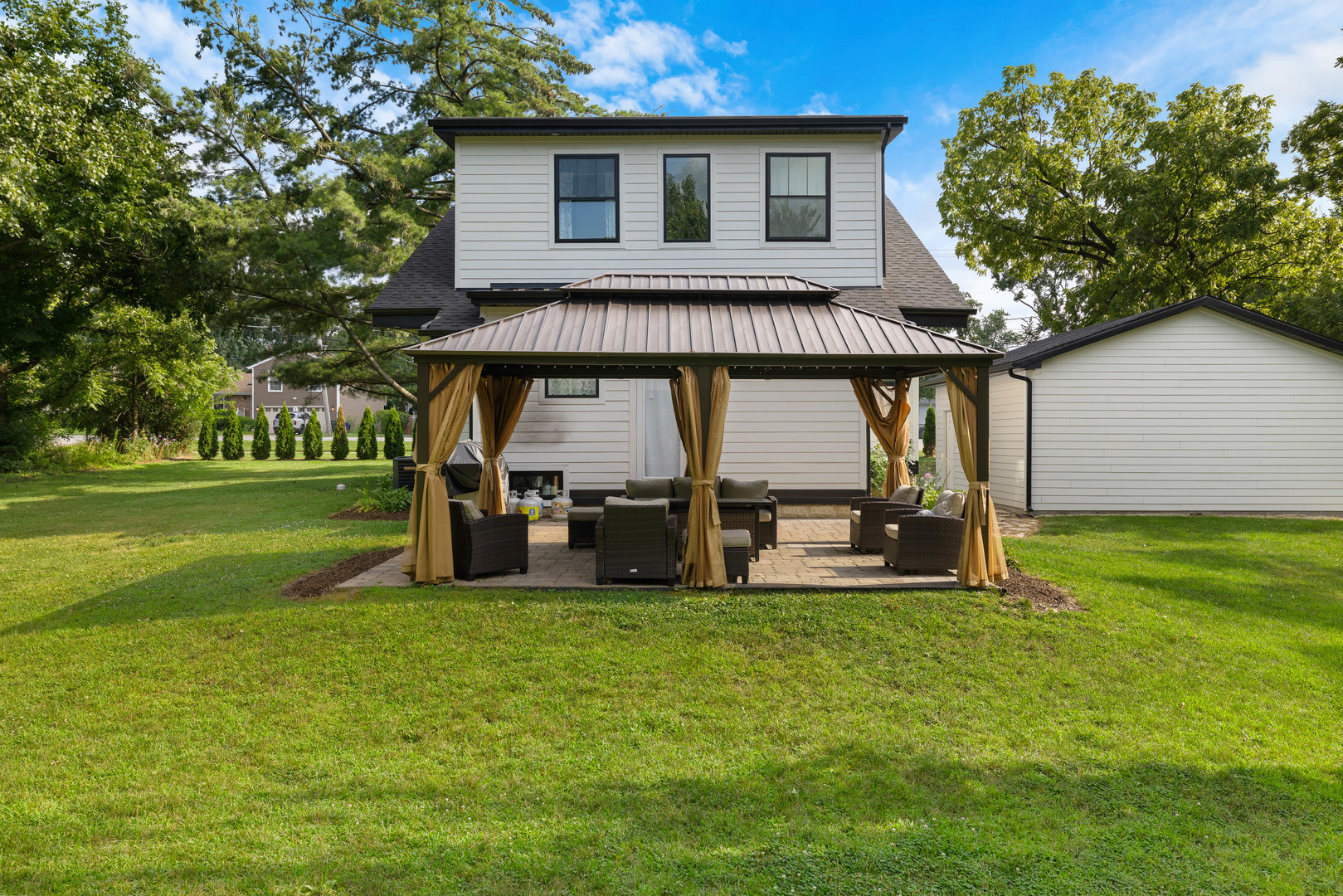 300 Geneva Road Glen Ellyn, IL 60137 - Photo 39 of 43 Gallery Image 39
