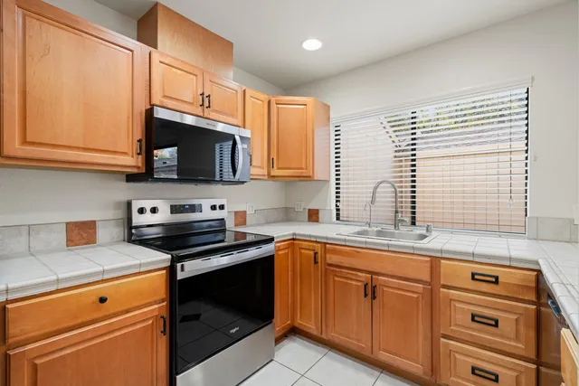 $439,900 | 138 Hartnell Place, Sacramento, CA 95825