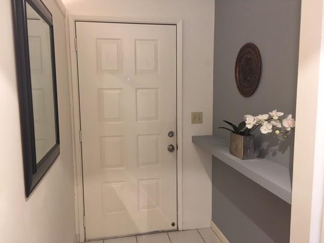 8908 Meadowlark Way Boca Raton, FL 33496 - Photo 3 of 10 8908 foyer