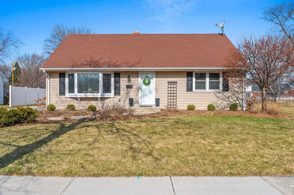 $339,900 | 637 North Winnebago Street, De Pere, WI 54115